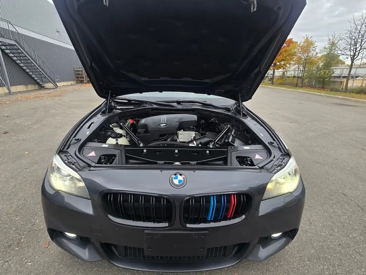 BMW 5 Series photo BMW 5 Series