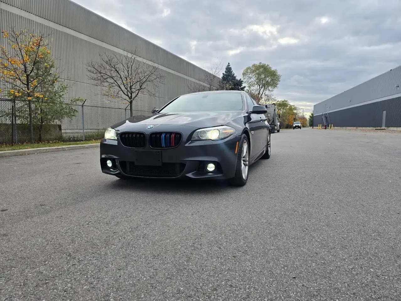 BMW 5 Series photo BMW 5 Series