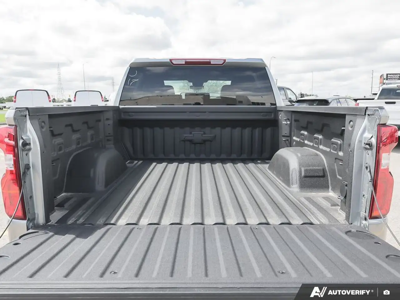 Chevrolet Silverado 1500 снимка Chevrolet Silverado 1500