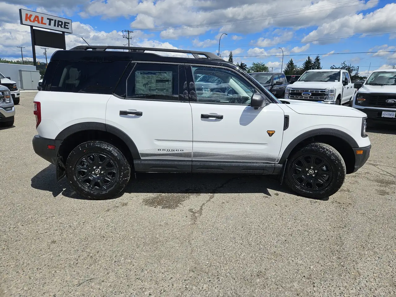 Ford Bronco Sport photo Ford Bronco Sport
