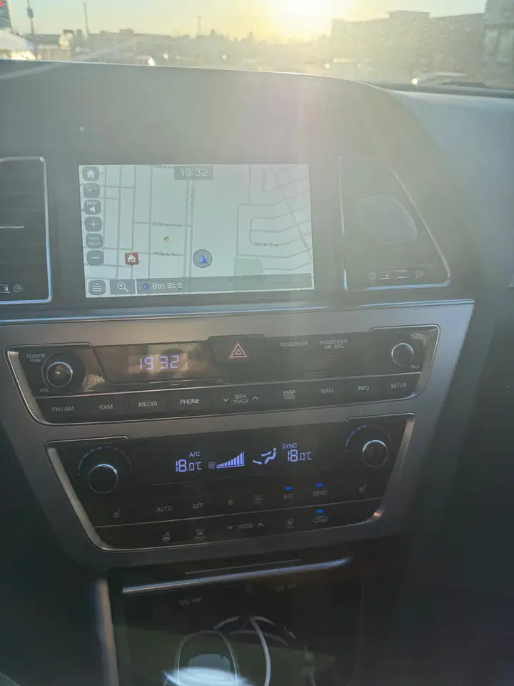 Hyundai SONATA снимка Hyundai SONATA