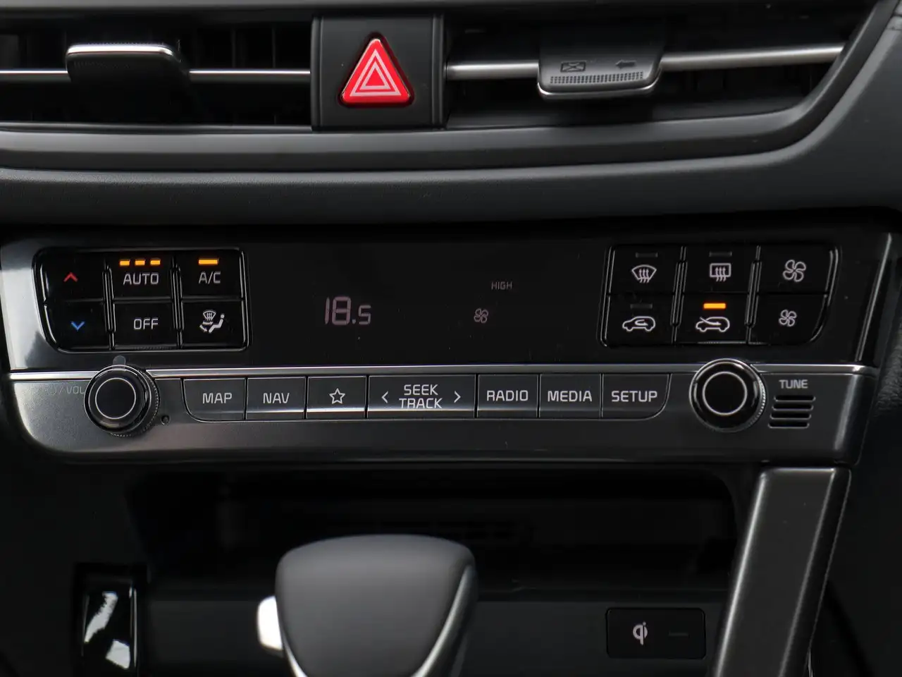 Kia Seltos снимка Kia Seltos