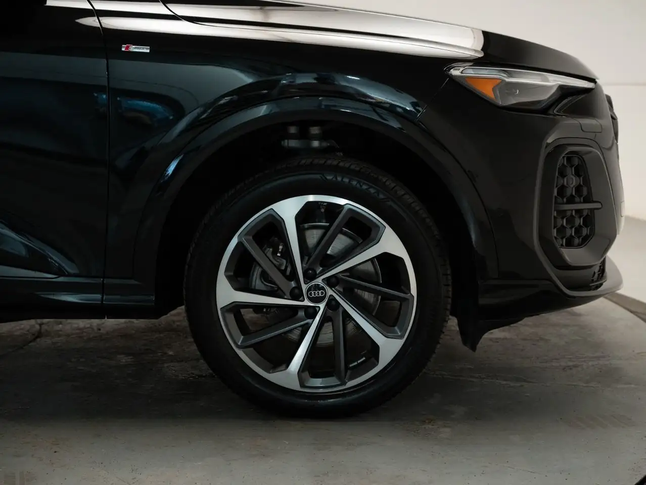 Audi Q5 photo Audi Q5