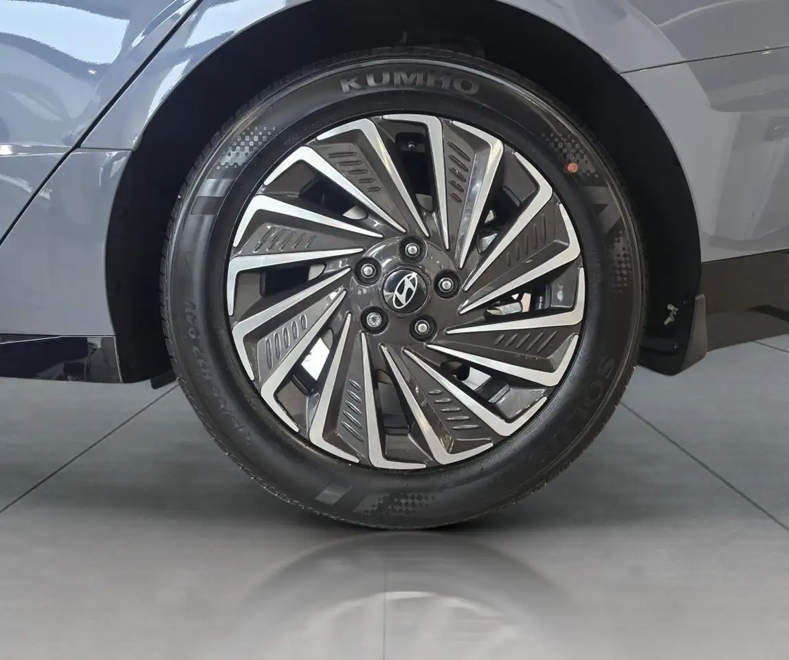Hyundai SONATA снимка Hyundai SONATA