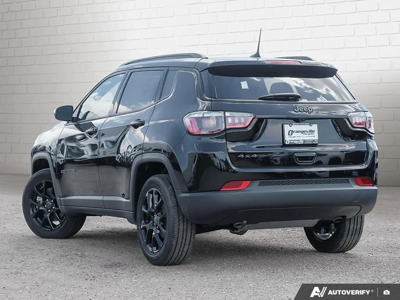Jeep Compass photo Jeep Compass