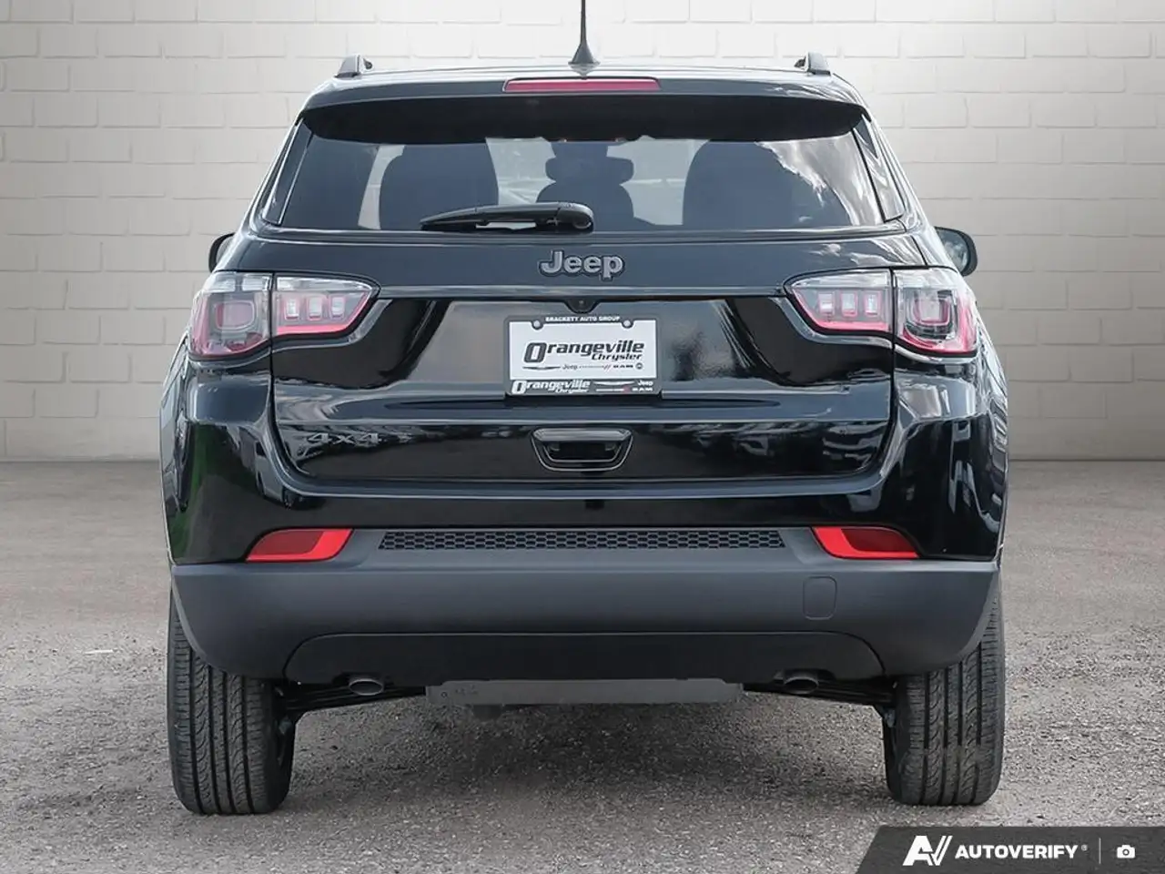 Jeep Compass photo Jeep Compass