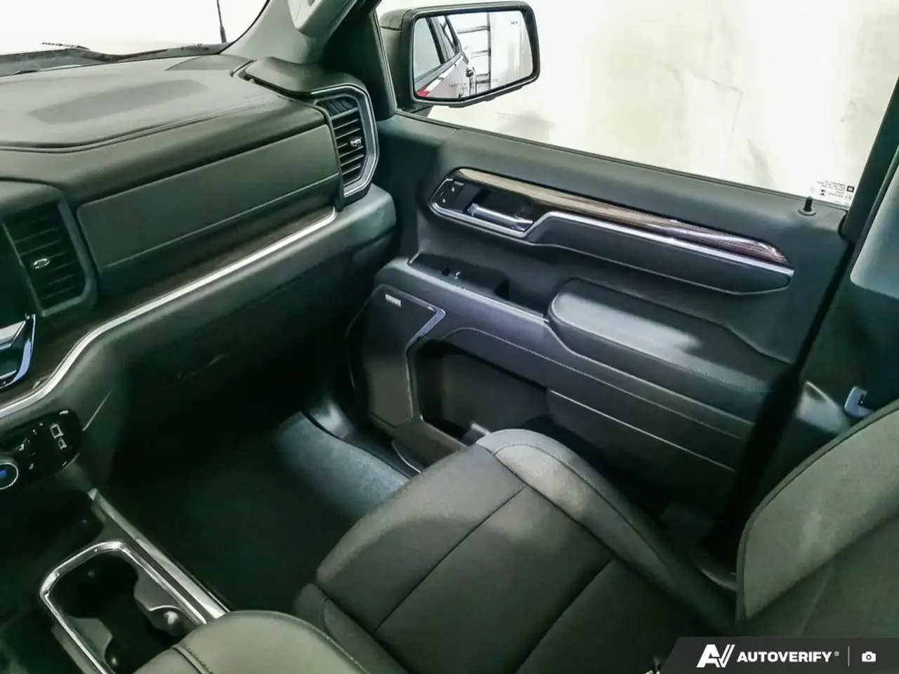Chevrolet Silverado 1500 photo Chevrolet Silverado 1500