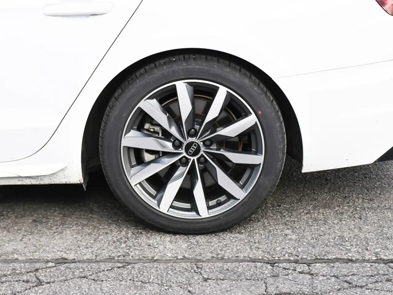 Audi A4 снимка Audi A4