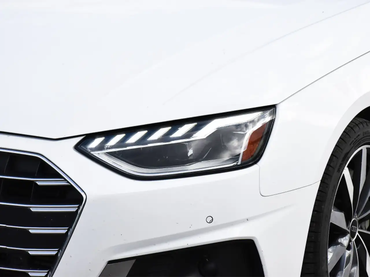 Audi A4 снимка Audi A4