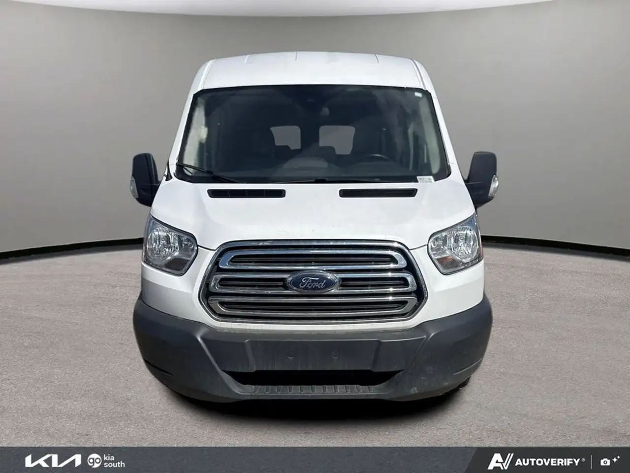 Ford Transit Passenger Wagon снимка Ford Transit Passenger Wagon