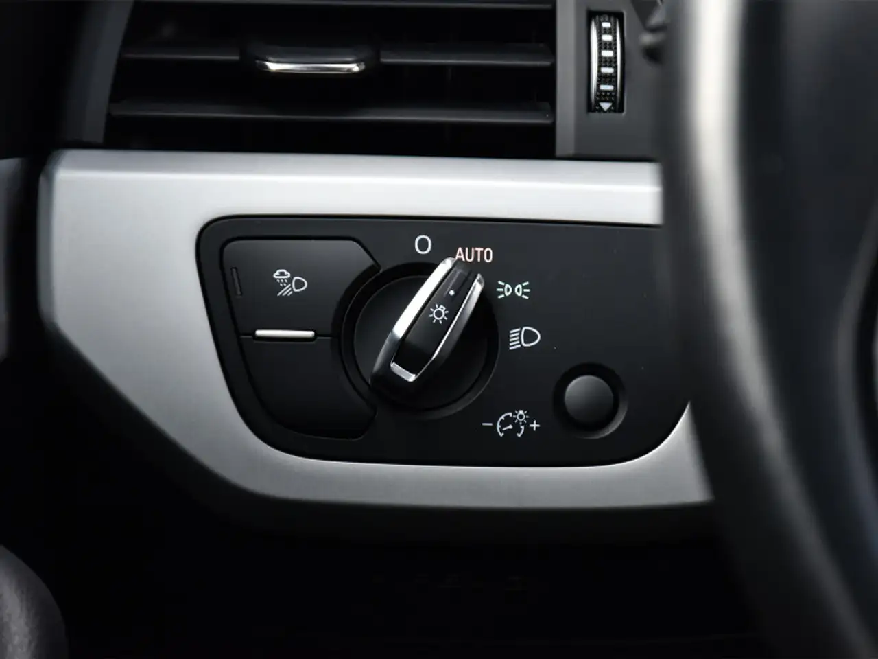 Audi A4 снимка Audi A4