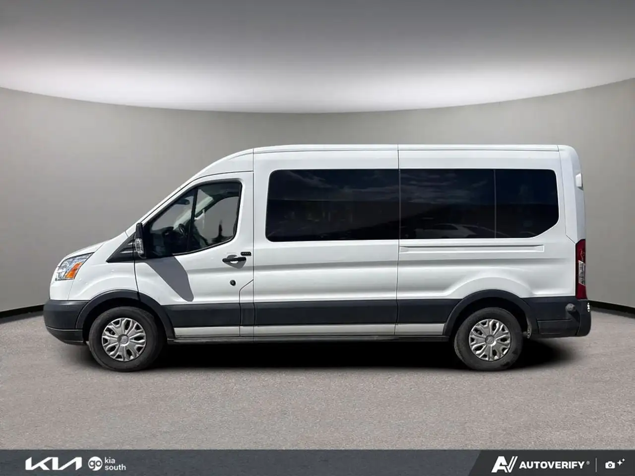 Ford Transit Passenger Wagon снимка Ford Transit Passenger Wagon