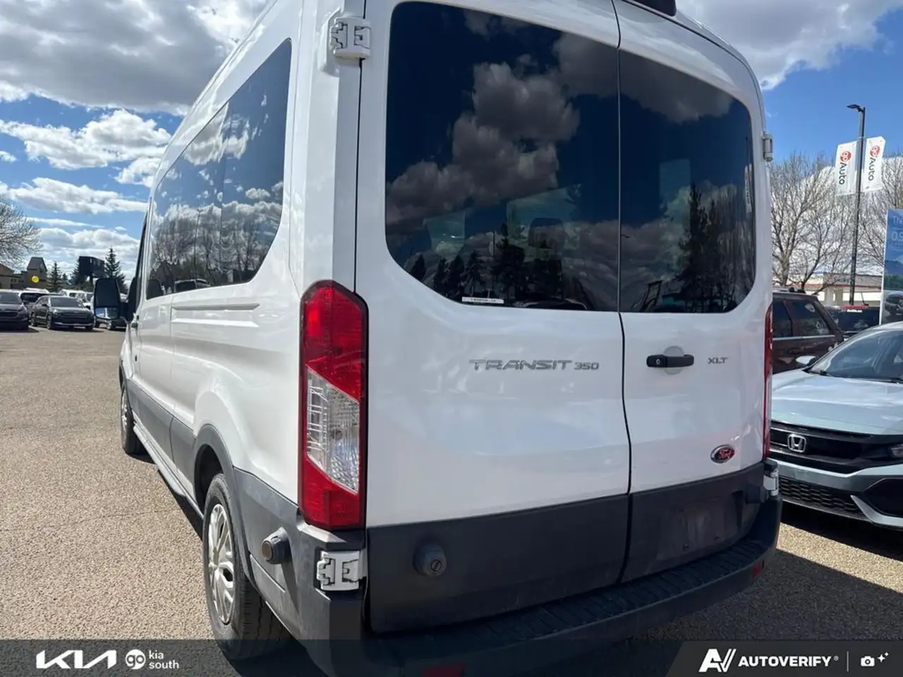 Ford Transit Passenger Wagon снимка Ford Transit Passenger Wagon
