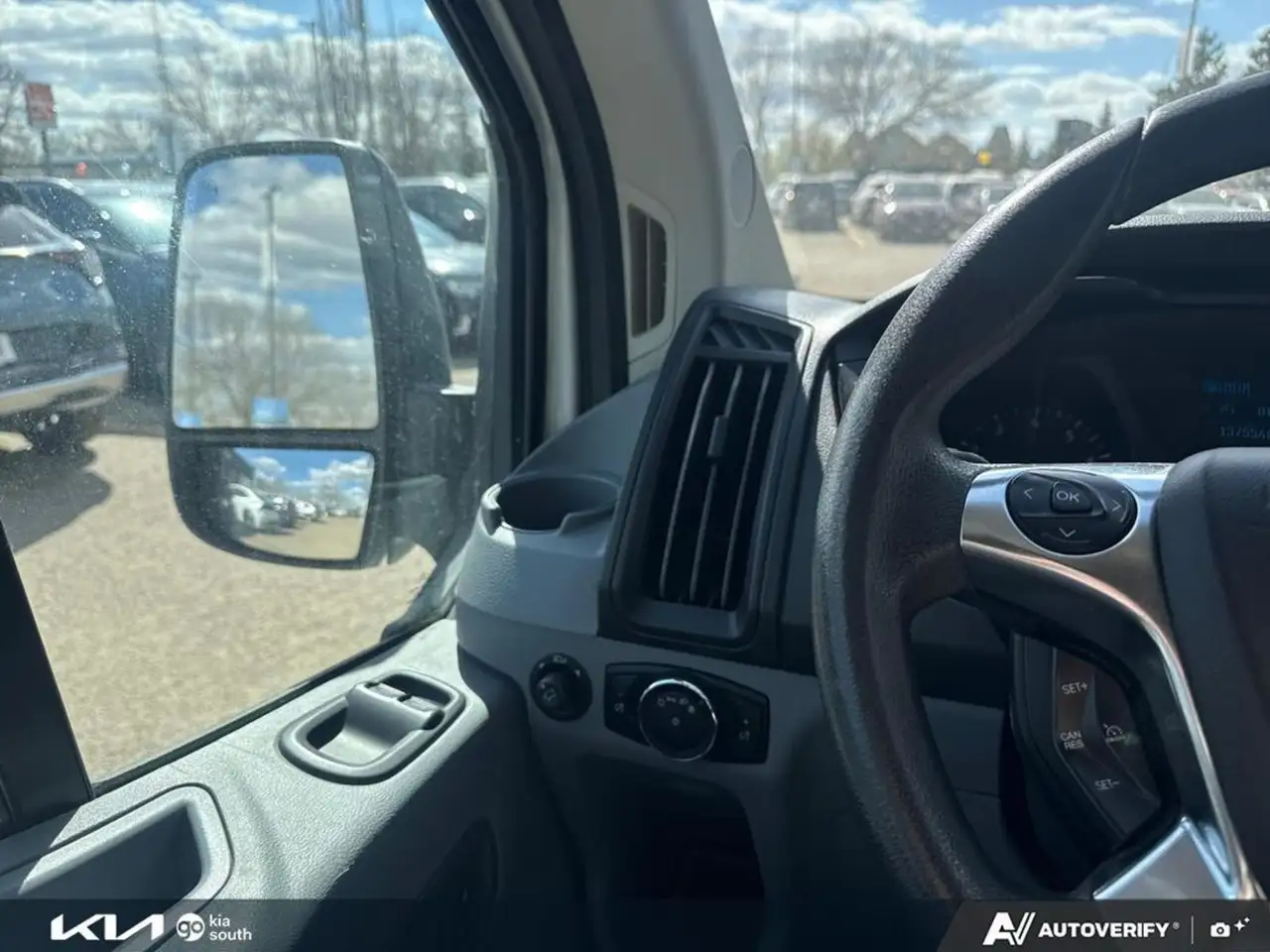 Ford Transit Passenger Wagon снимка Ford Transit Passenger Wagon