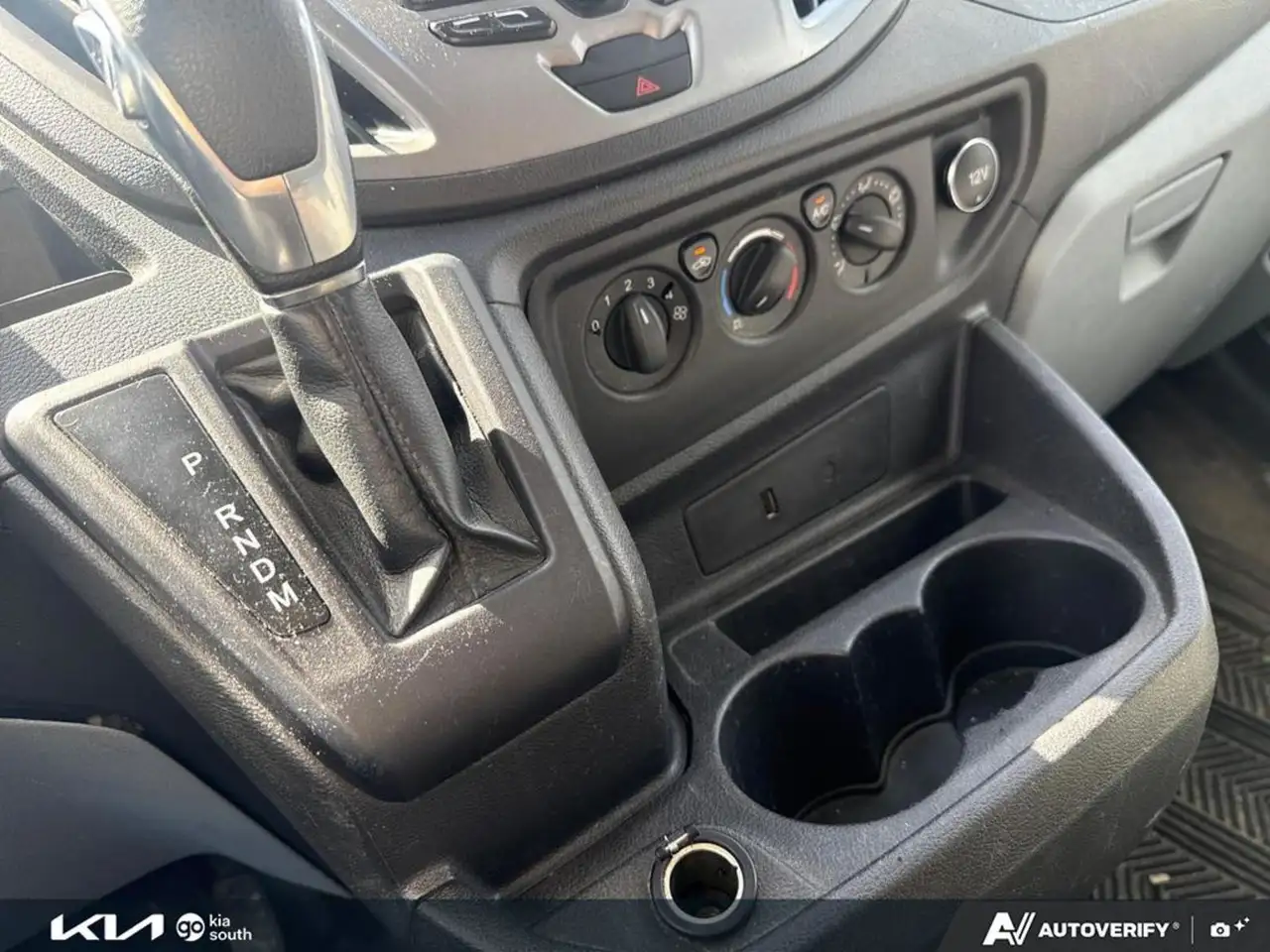 Ford Transit Passenger Wagon снимка Ford Transit Passenger Wagon