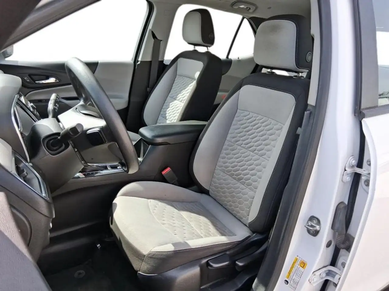 Chevrolet Equinox снимка Chevrolet Equinox