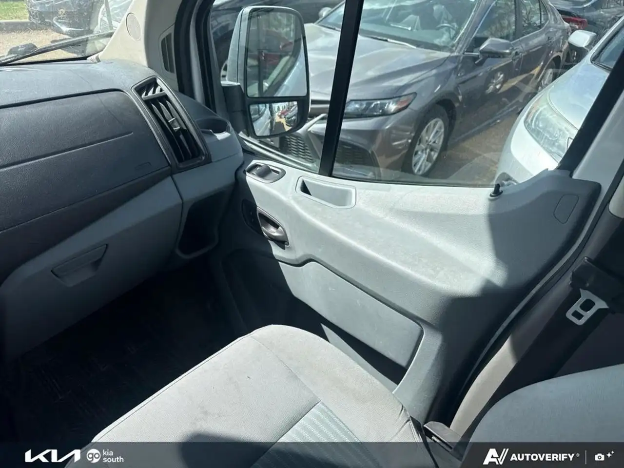 Ford Transit Passenger Wagon снимка Ford Transit Passenger Wagon