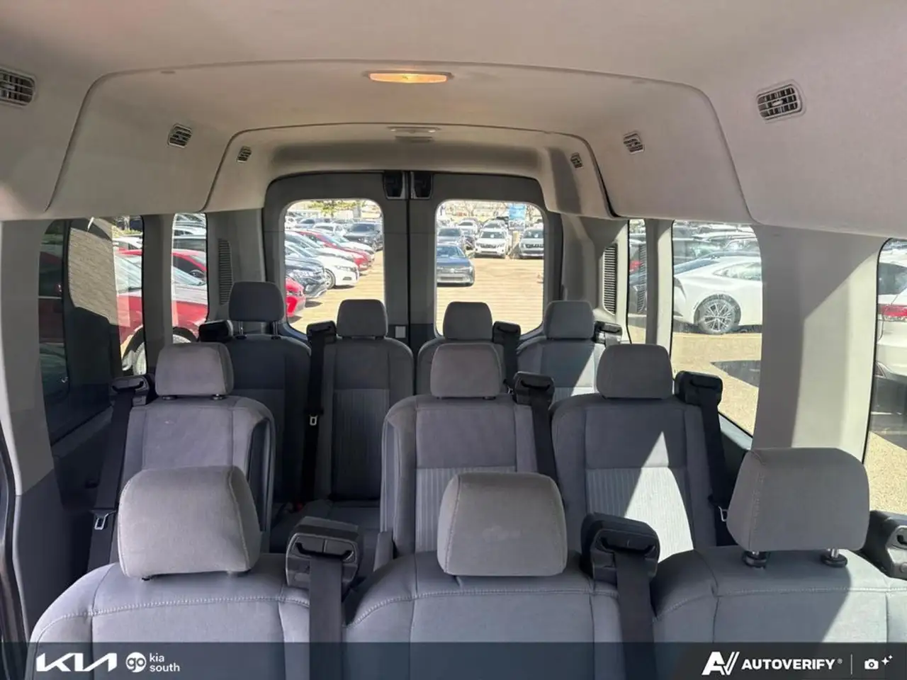 Ford Transit Passenger Wagon снимка Ford Transit Passenger Wagon