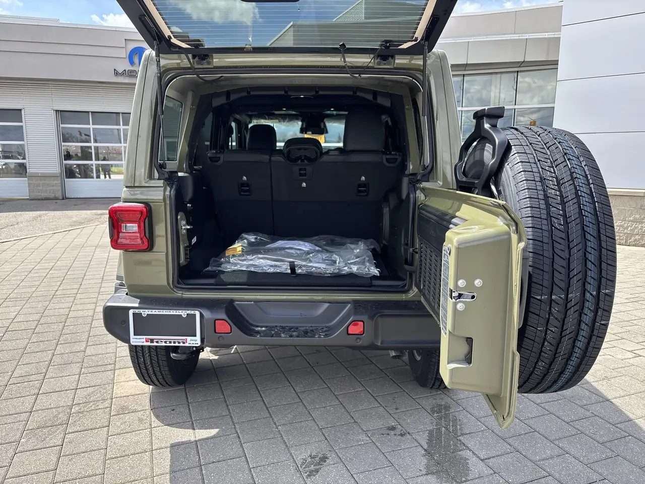 Jeep Wrangler photo Jeep Wrangler