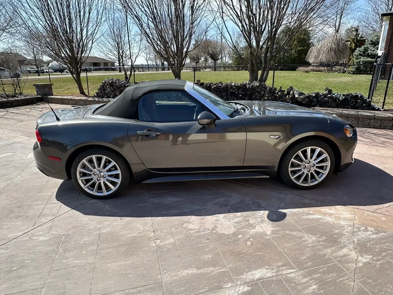 Fiat 124 Spider photo Fiat 124 Spider