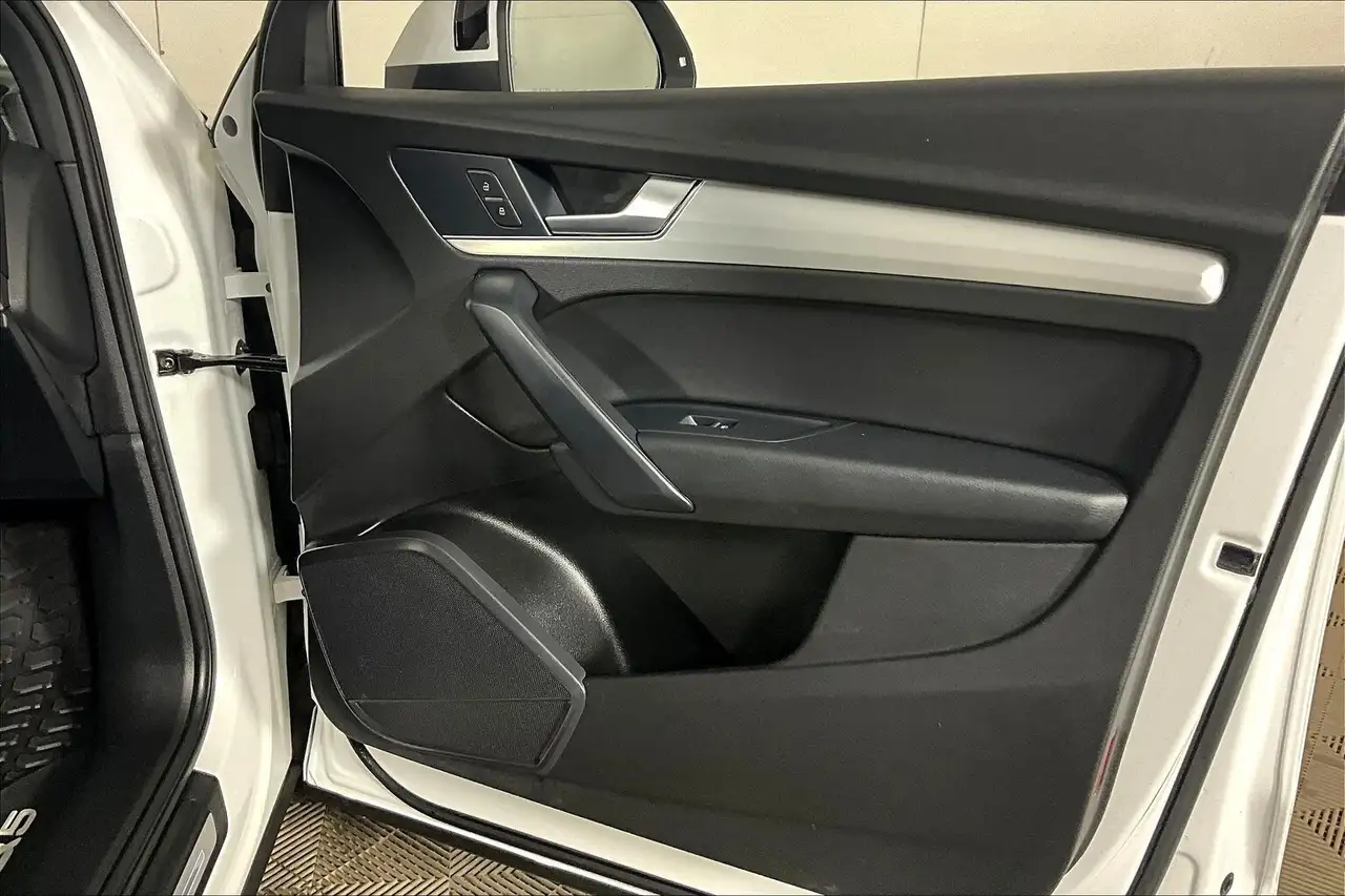 Audi Q5 снимка Audi Q5