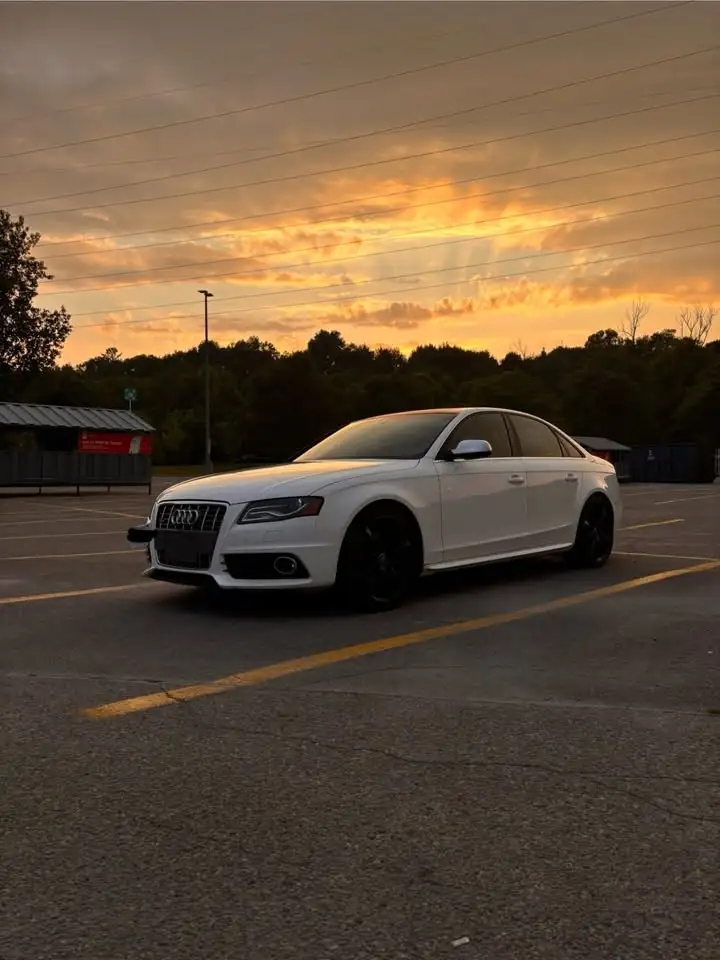 2010 Audi S4 photo 2010 Audi S4