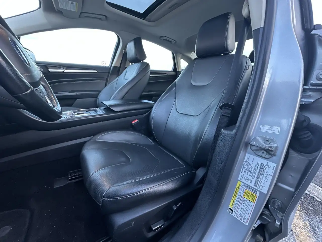 Ford Fusion Hybrid photo Ford Fusion Hybrid