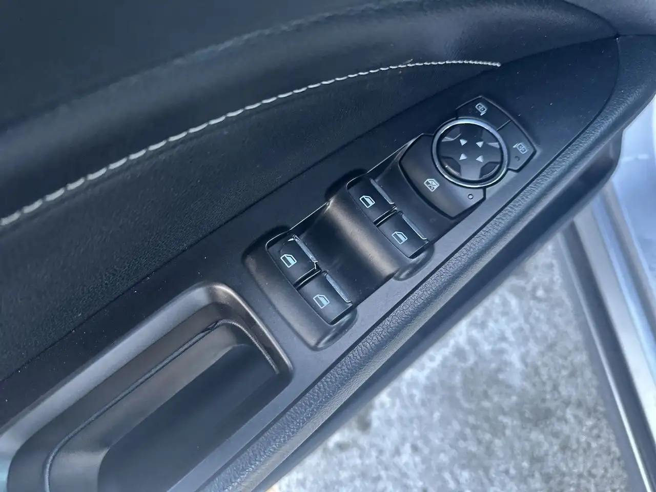 Ford Fusion Hybrid photo Ford Fusion Hybrid