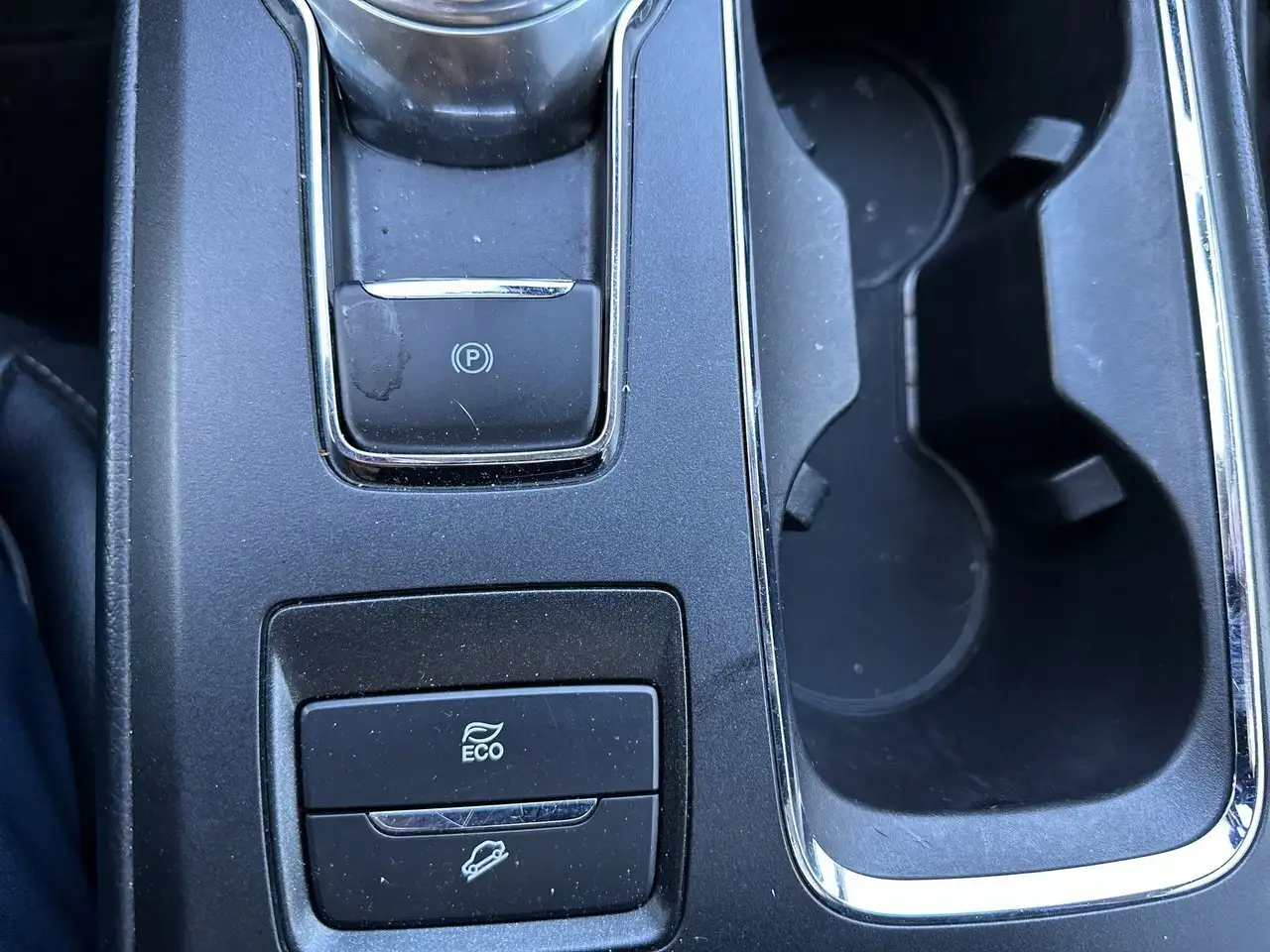 Ford Fusion Hybrid photo Ford Fusion Hybrid