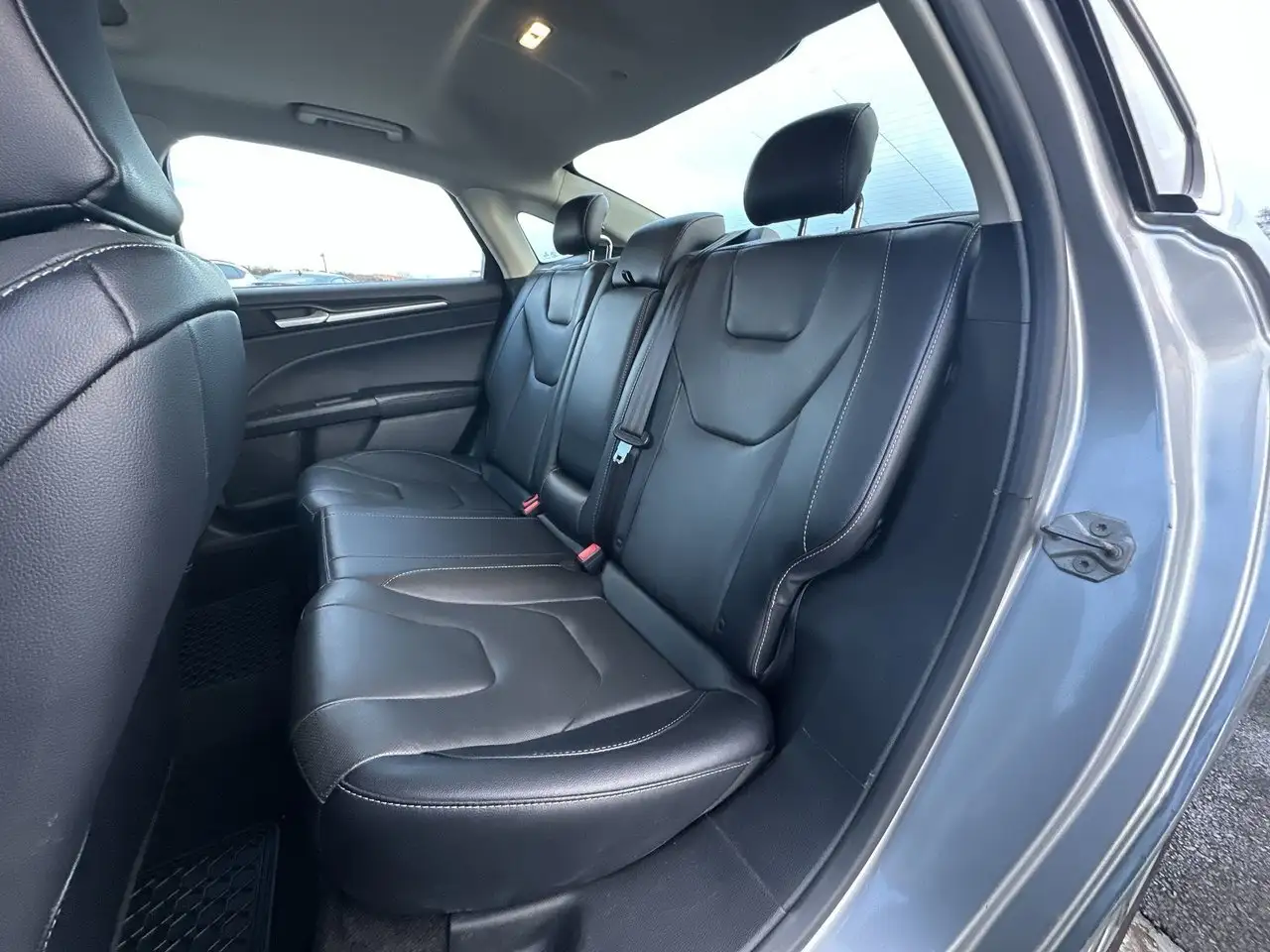Ford Fusion Hybrid photo Ford Fusion Hybrid