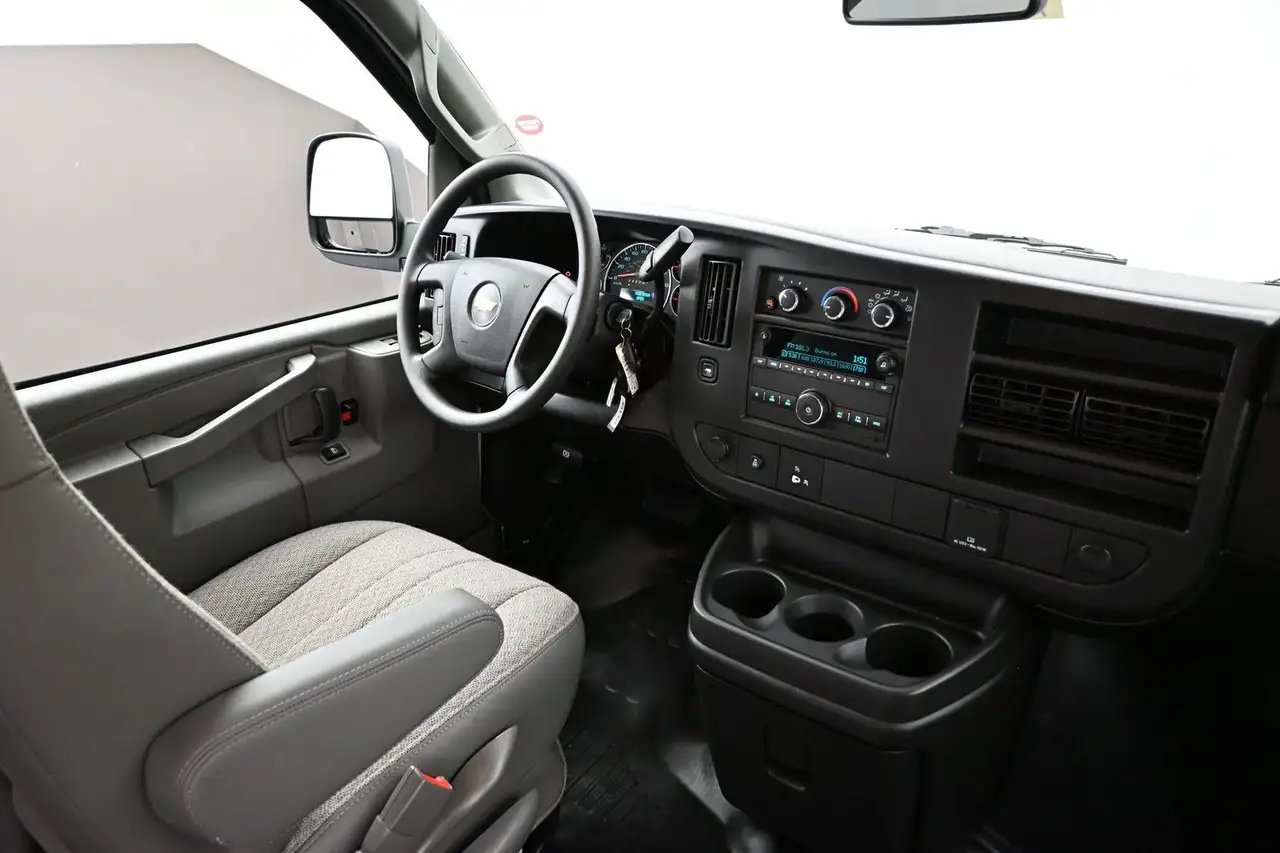 Chevrolet Express 2500 снимка Chevrolet Express 2500