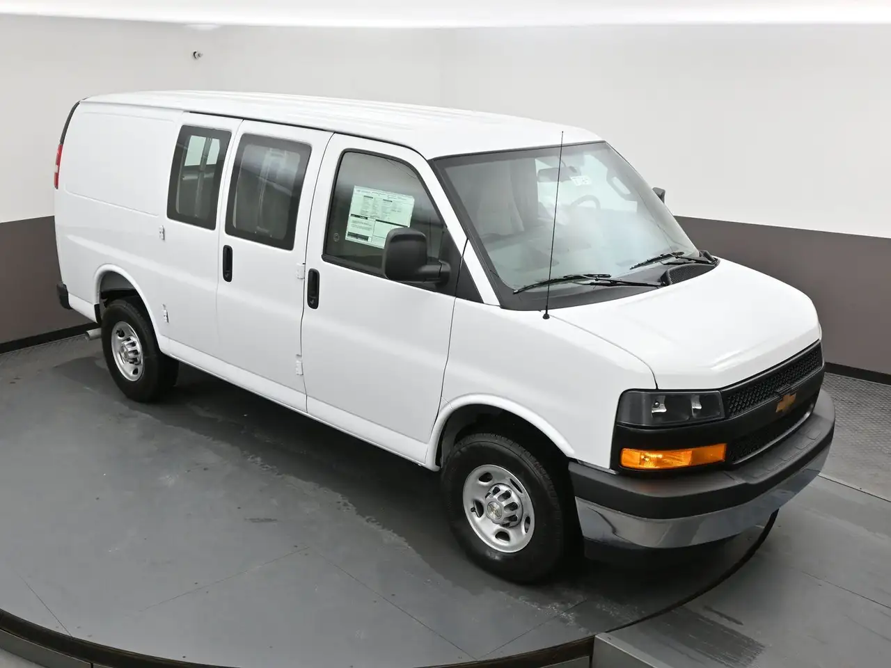 Chevrolet Express 2500 снимка Chevrolet Express 2500