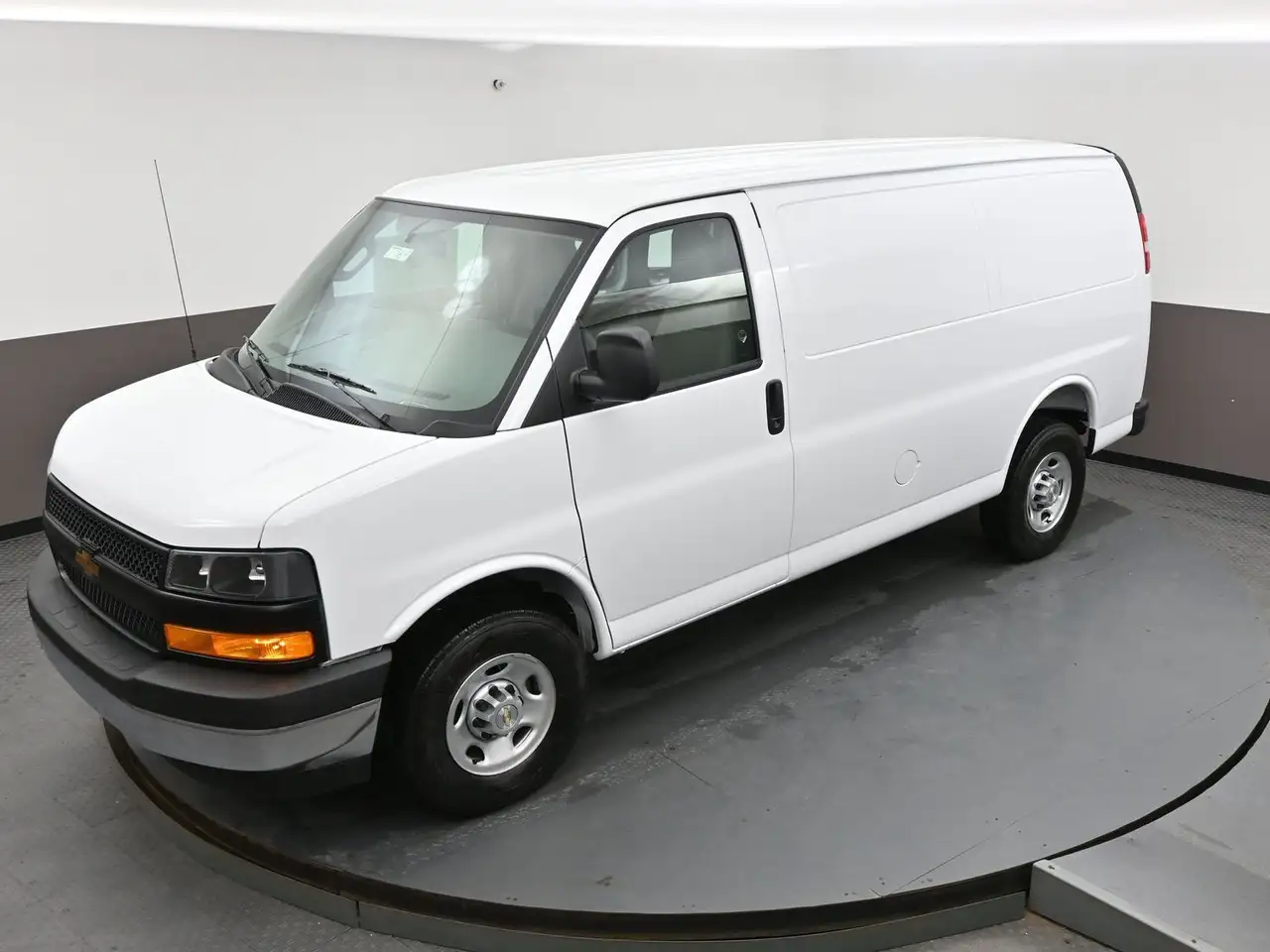 Chevrolet Express 2500 снимка Chevrolet Express 2500
