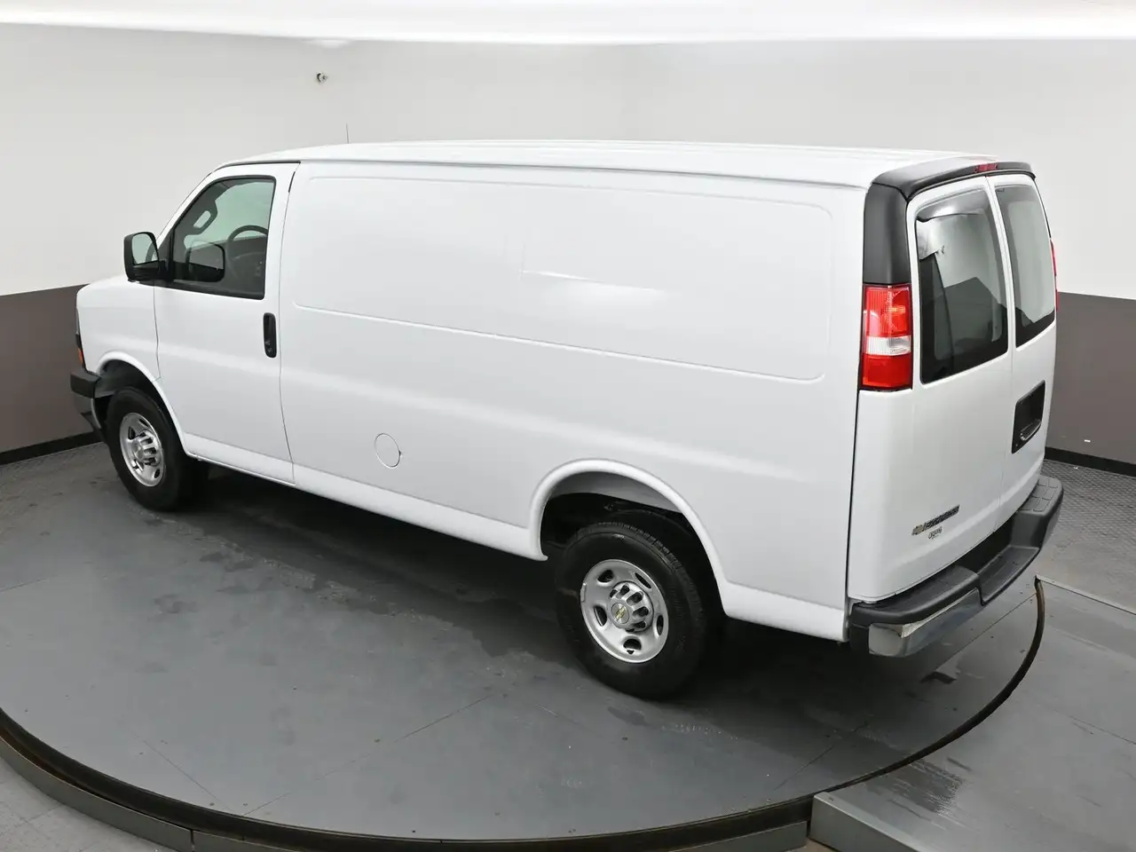Chevrolet Express 2500 снимка Chevrolet Express 2500