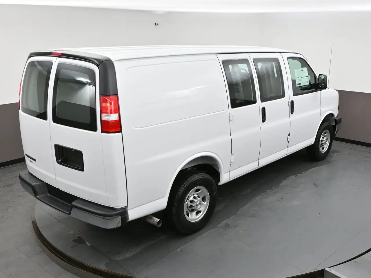 Chevrolet Express 2500 снимка Chevrolet Express 2500