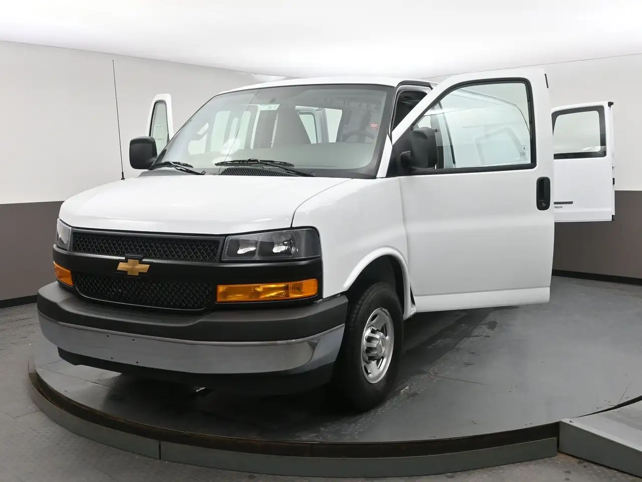 Chevrolet Express 2500 снимка Chevrolet Express 2500