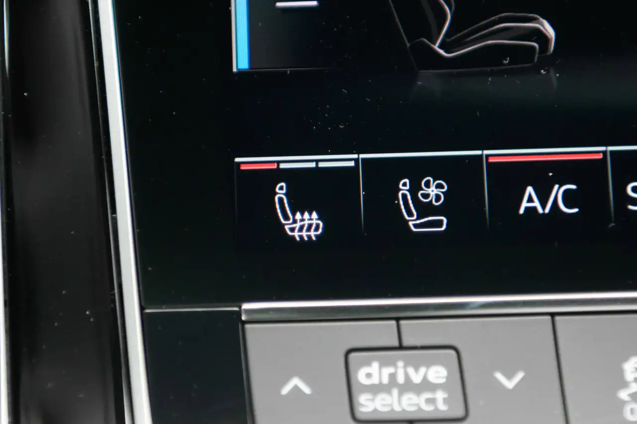 Audi Q7 снимка Audi Q7