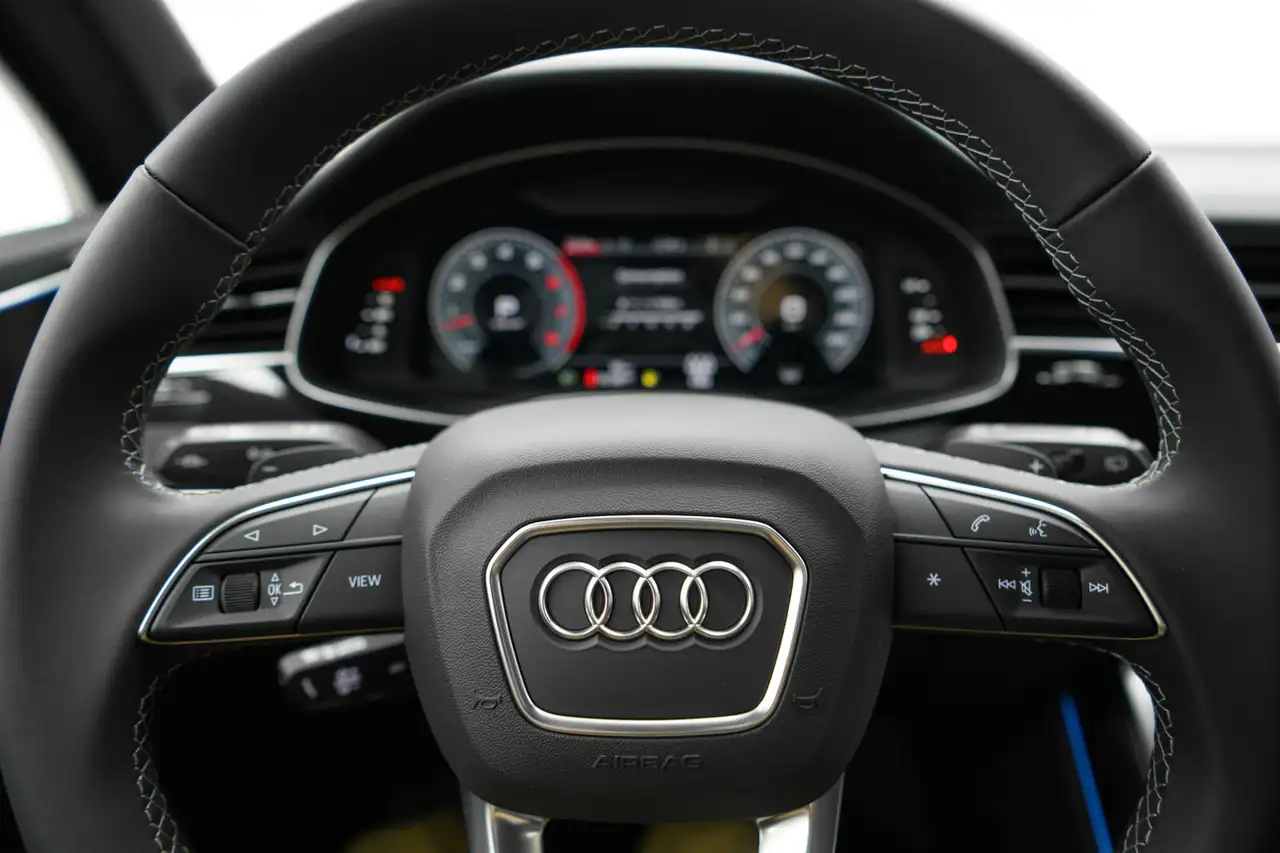 Audi Q7 снимка Audi Q7