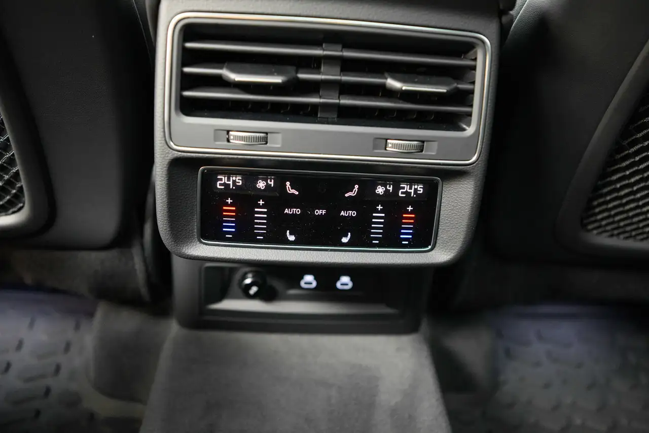 Audi Q7 снимка Audi Q7