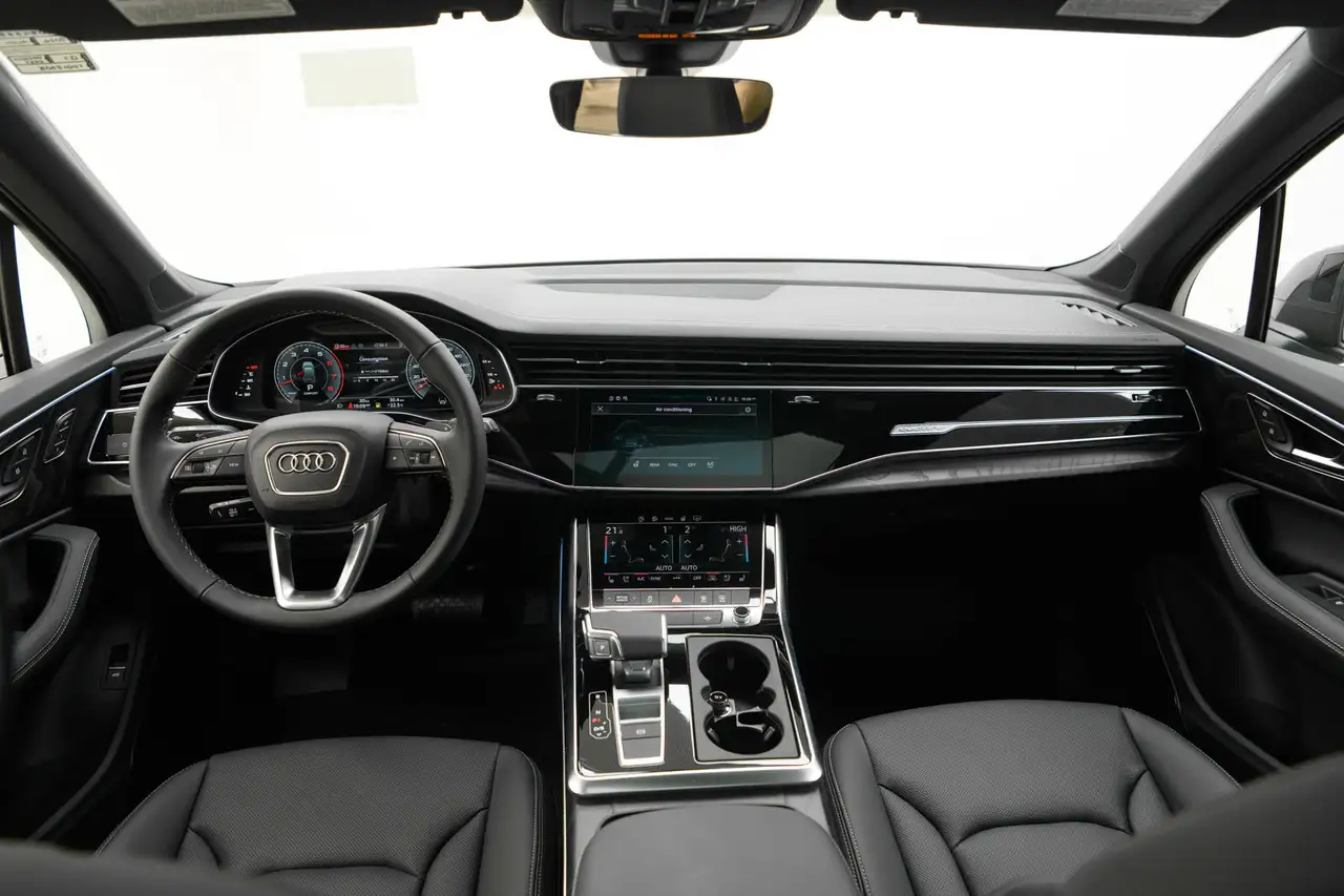 Audi Q7 снимка Audi Q7