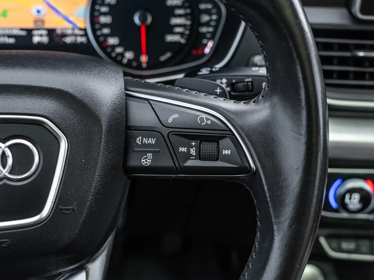 Audi Q5 снимка Audi Q5