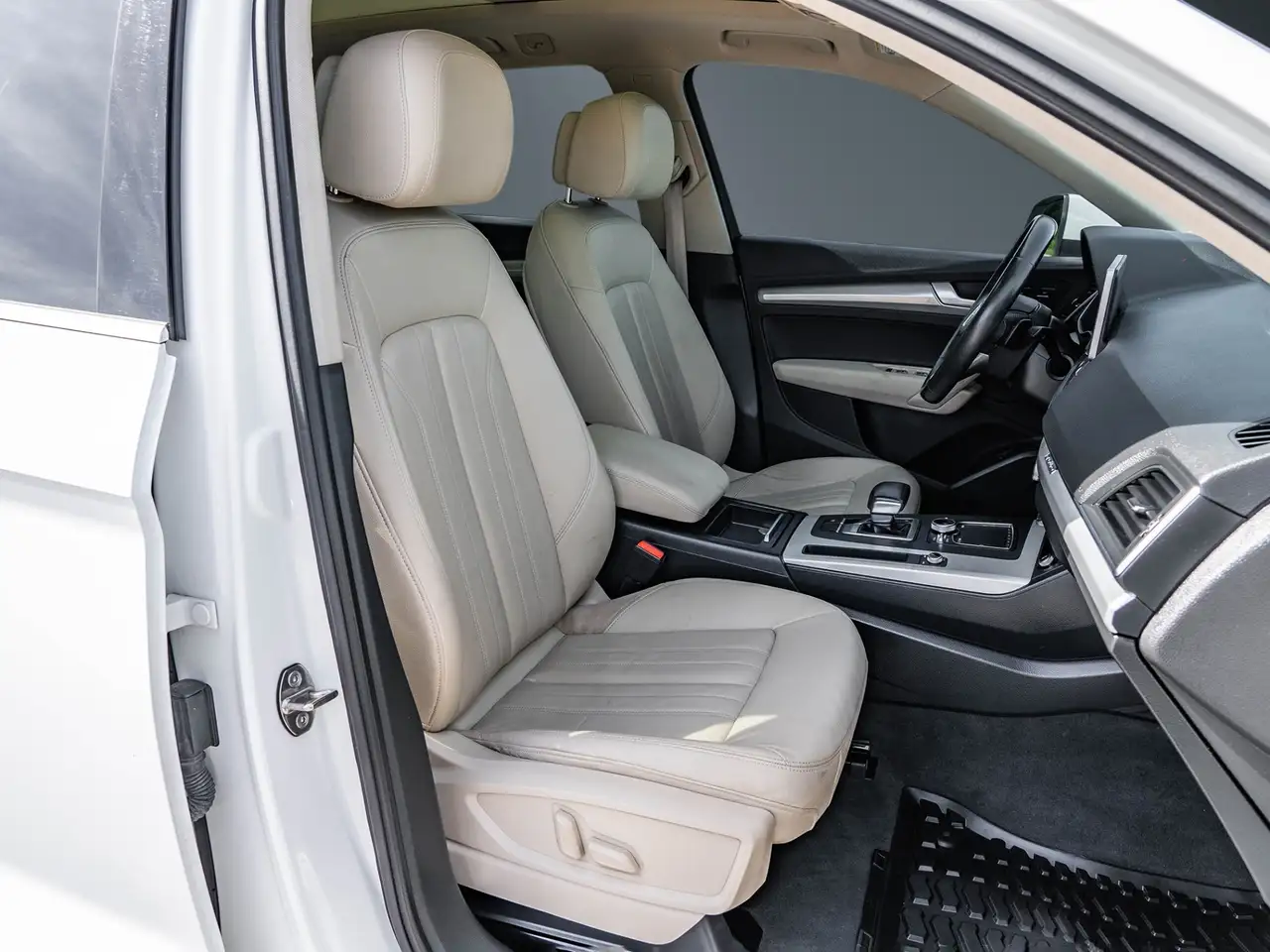 Audi Q5 снимка Audi Q5