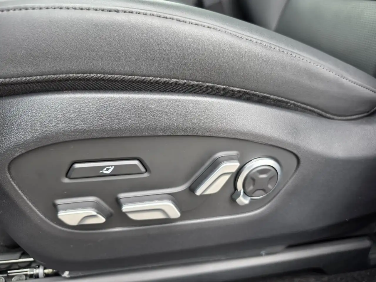 Hyundai IONIQ 9 снимка Hyundai IONIQ 9
