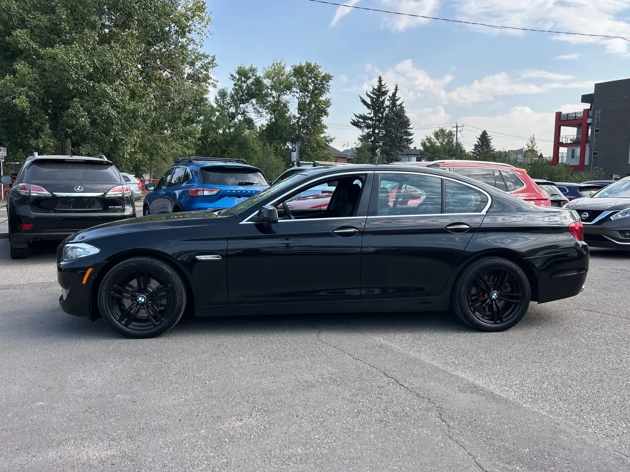 BMW 5 Series снимка BMW 5 Series