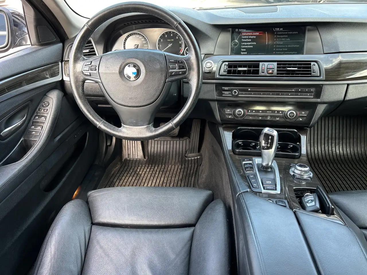 BMW 5 Series снимка BMW 5 Series