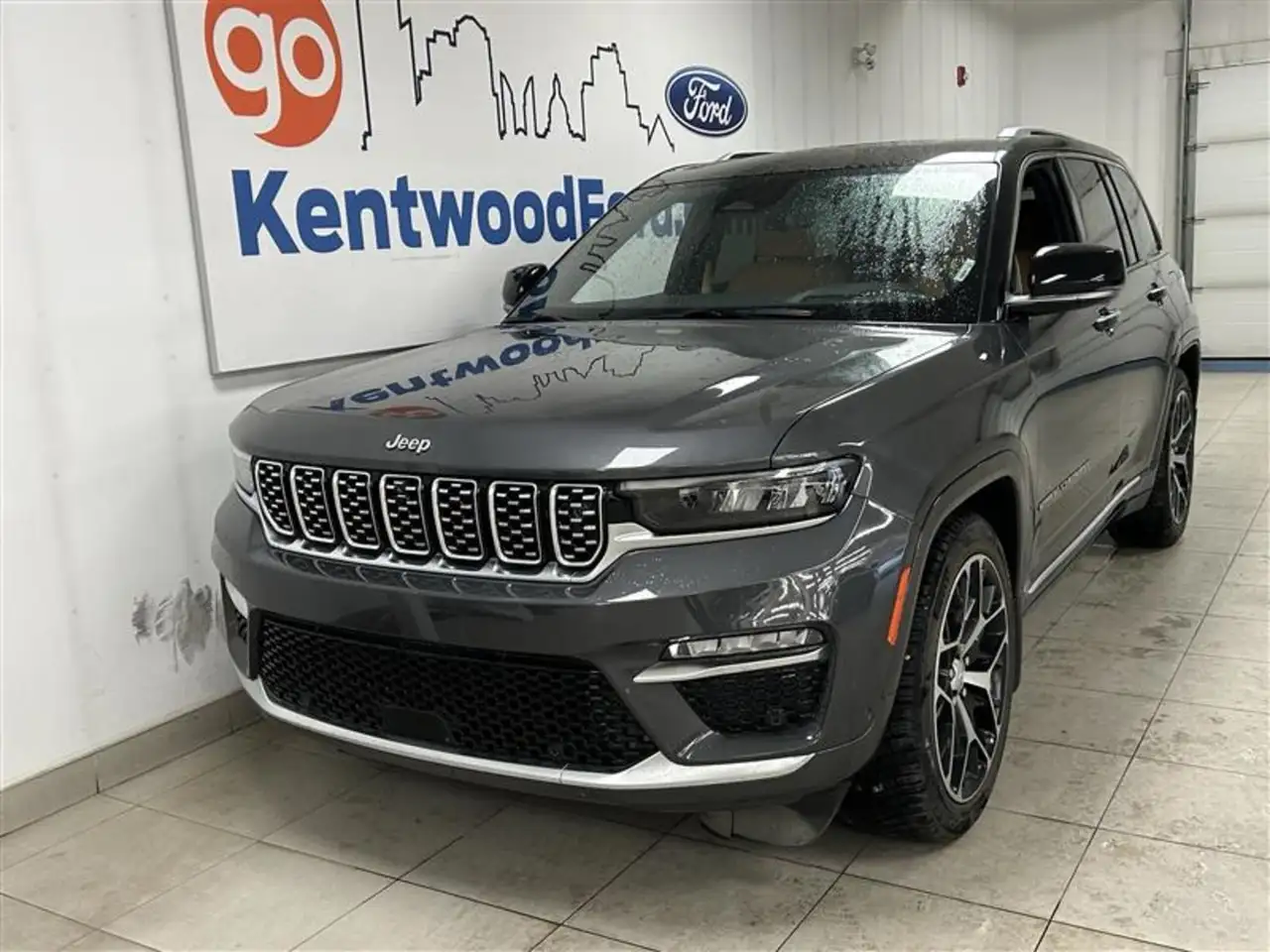 Jeep Grand Cherokee снимка Jeep Grand Cherokee