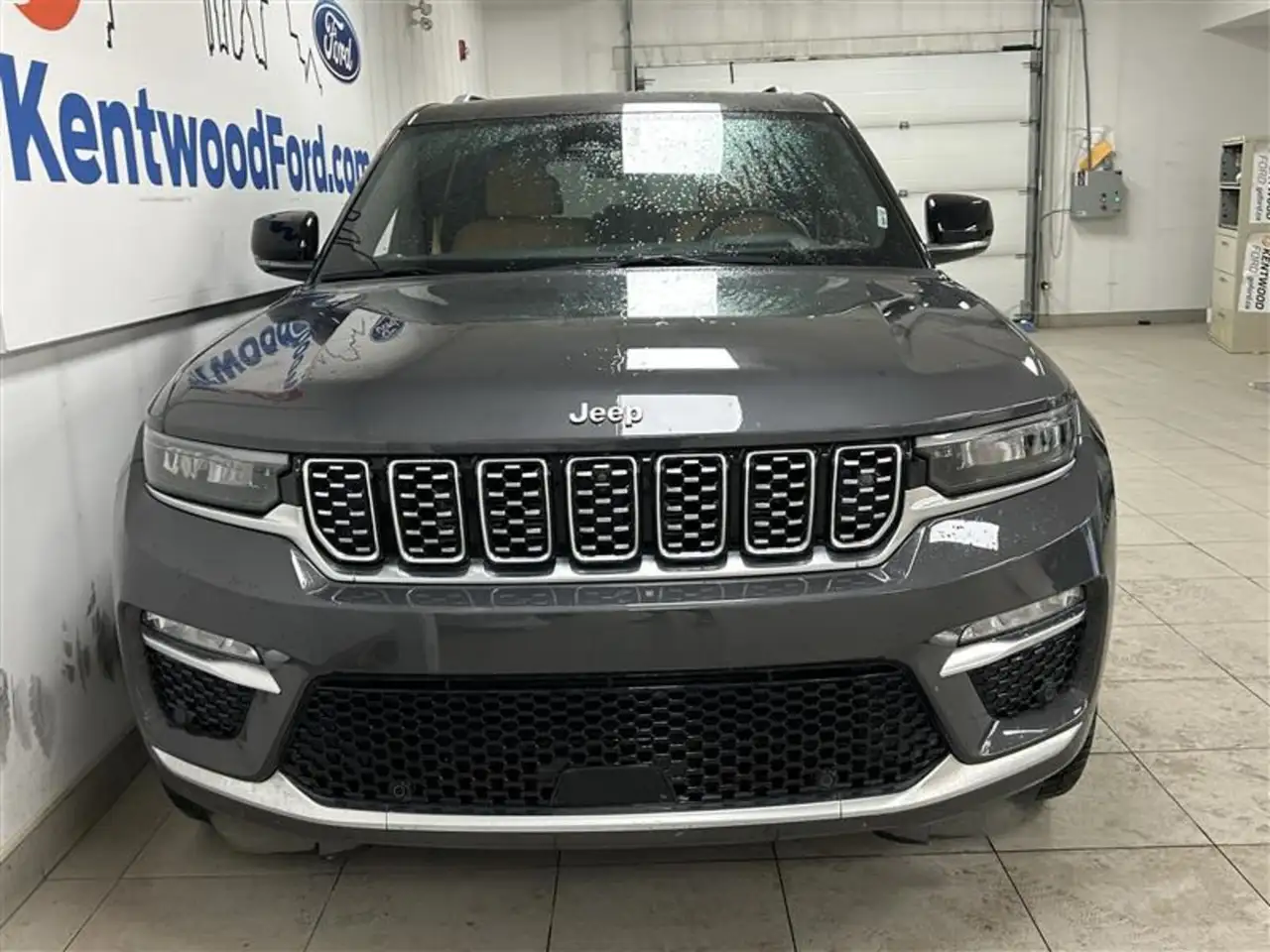 Jeep Grand Cherokee снимка Jeep Grand Cherokee
