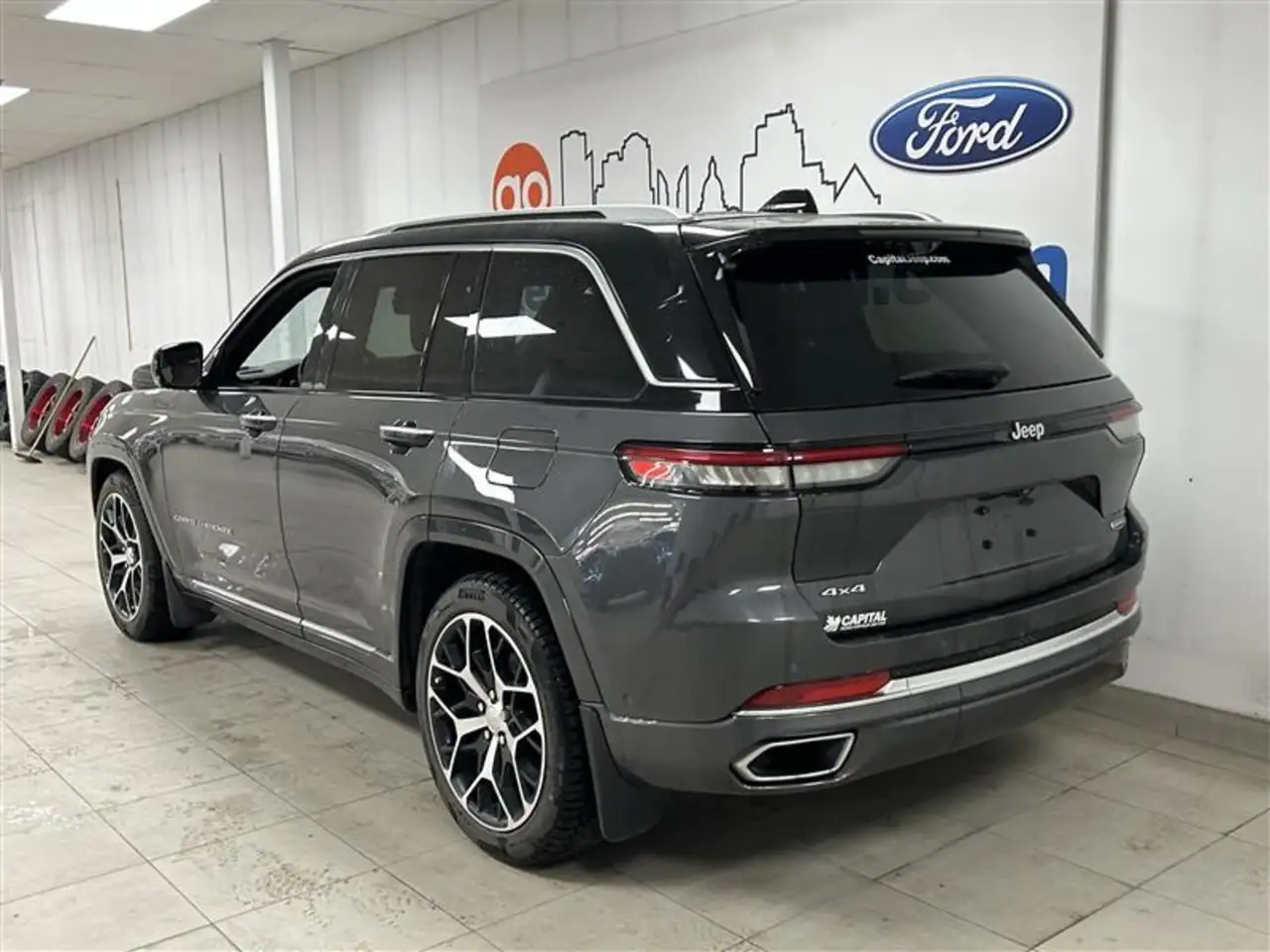 Jeep Grand Cherokee снимка Jeep Grand Cherokee