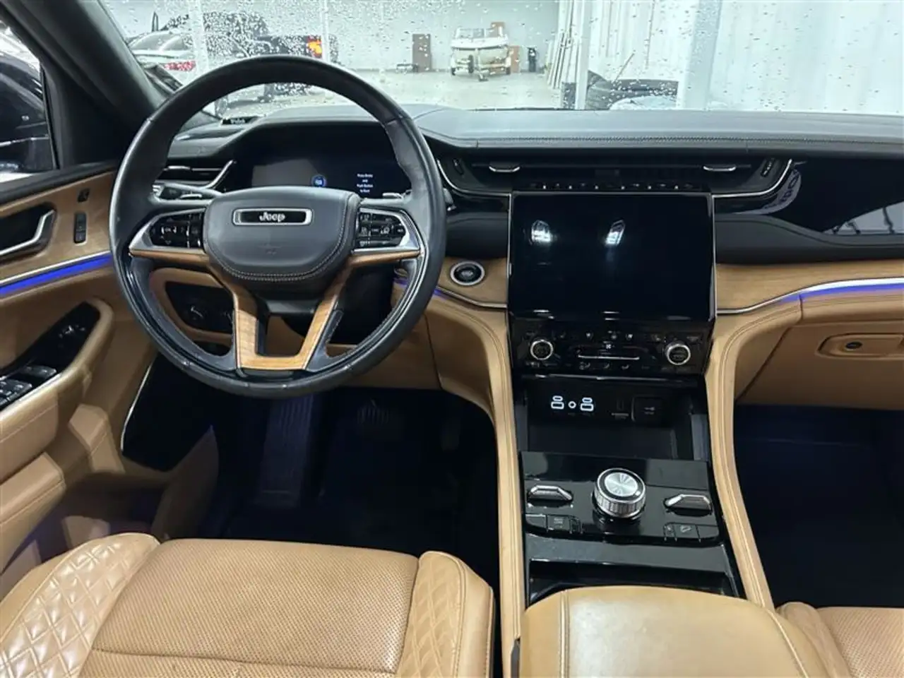 Jeep Grand Cherokee снимка Jeep Grand Cherokee