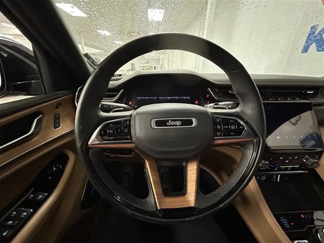 Jeep Grand Cherokee снимка Jeep Grand Cherokee
